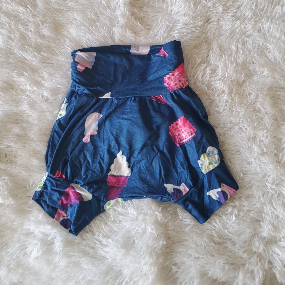 Ice cream maxiloone bum shorts